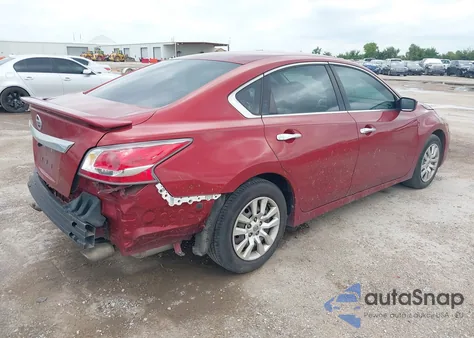 2015 Nissan Altima 2.5 from USA, damaged, VIN 1N4AL3AP7FC233010
